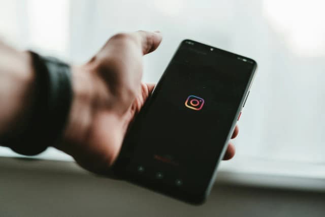 Instagram relacje - czy naprawdę widać kto je ogląda? Instagram relacje - czy naprawdę widać kto je ogląda?